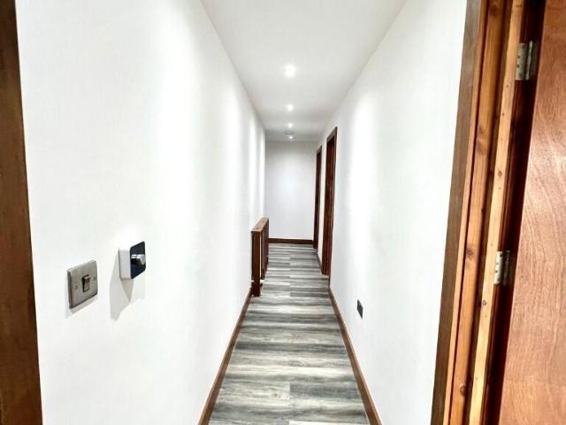 Flat for rent in Old Dean, Heol-las