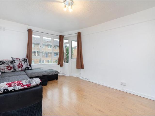 Apartment for rent in Bentons Lane Estate, Greater London