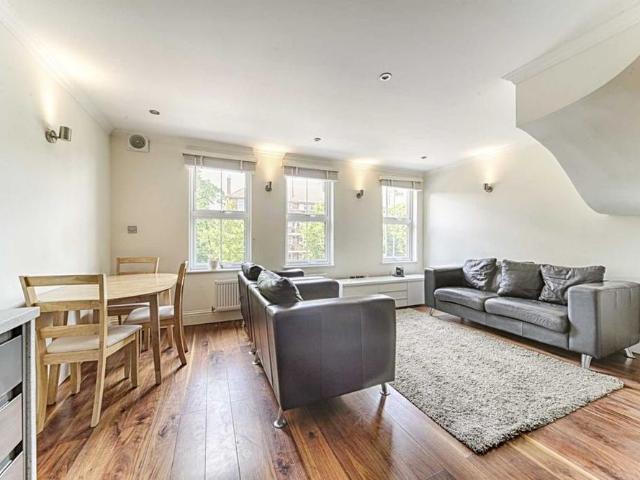 Apartment for rent in Myatt's Fields, Greater London