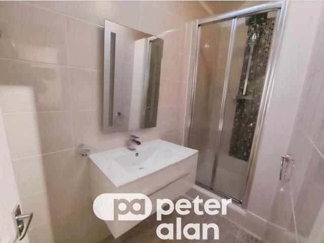 Apartment for rent in Nangreaves, Wales