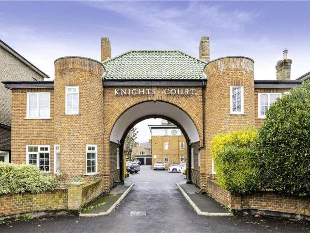 Flat for rent in Surbiton, Greater London