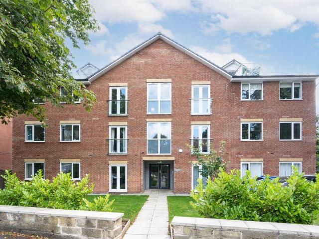 Flat for rent in Harehills, West Yorkshire