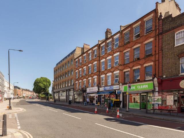 Flat for rent in Kentish Town, Greater London