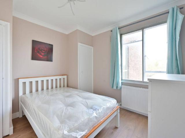 Flat for rent in Putney, Greater London
