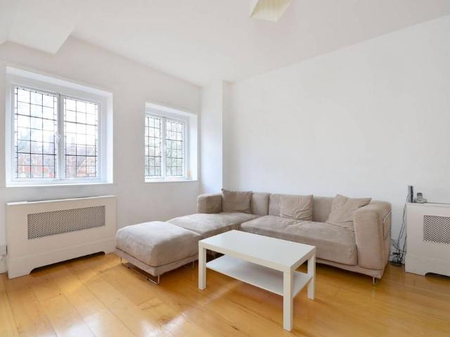 Flat for rent in South Kensington, Isle Of Man
