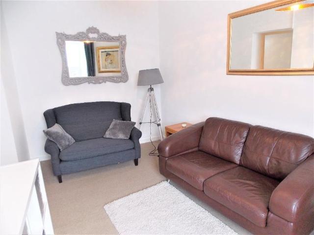 Apartment for rent in Bridgend, Moneydie