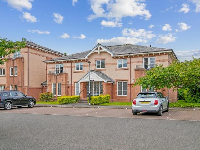Flat for rent in Bothwell, Scotland