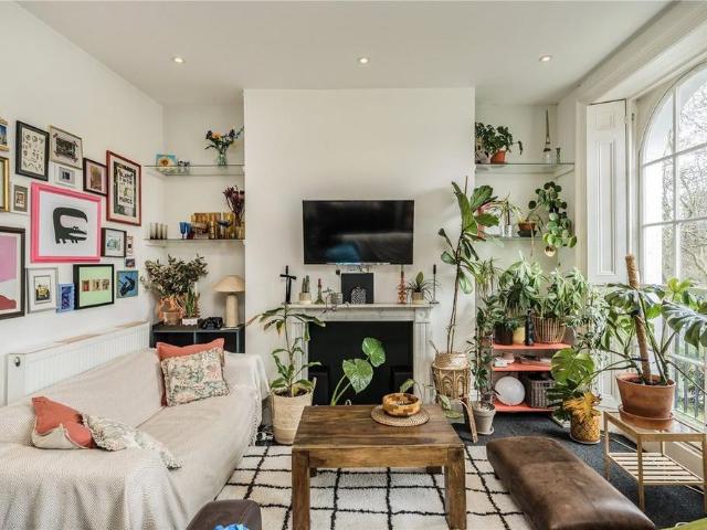 Apartment for rent in Bow, Greater London