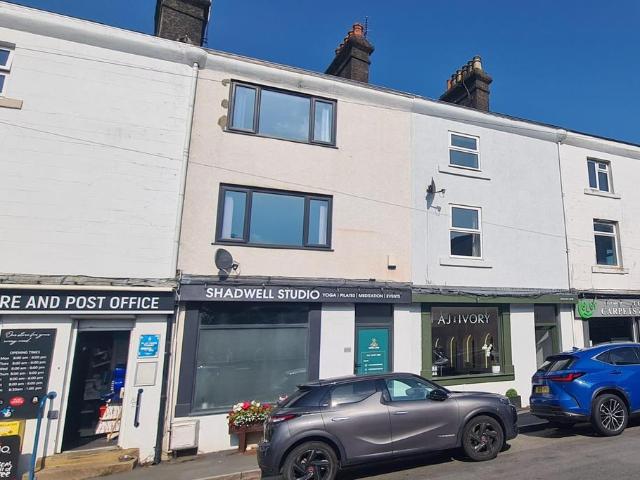 Flat for rent in Shadwell, West Yorkshire