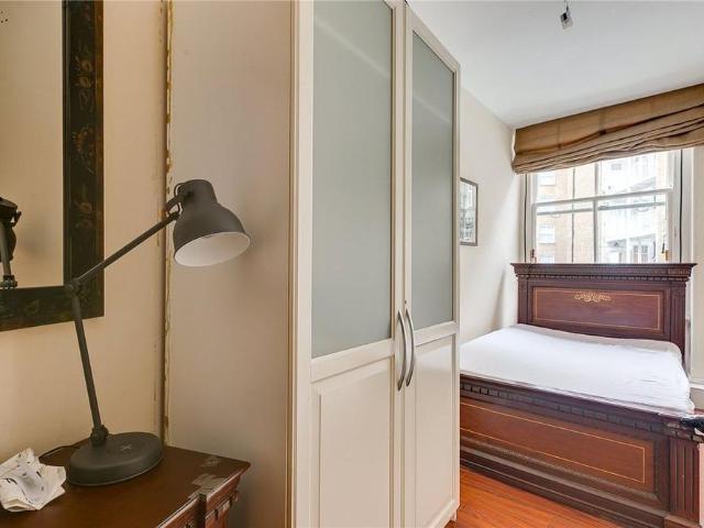 Apartment for rent in Brompton, Greater London