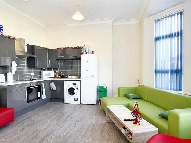 Flat for rent in St.Judes, Mount Wise
