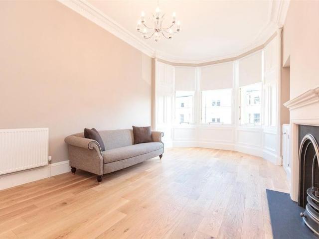 Apartment for rent in Marchmont, Scotland