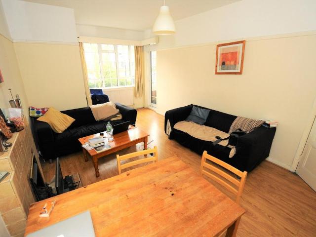 Flat for rent in Shepherd's Bush, Isle Of Man