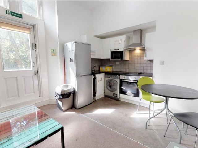 Flat for rent in Greenbank, Mount Wise