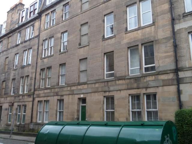 Flat for rent in Newington, Scotland
