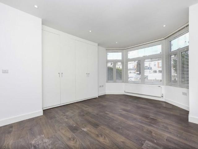 Apartment for rent in London Borough of Enfield, Greater London