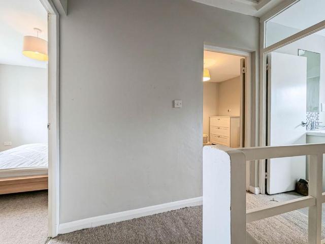 Apartment for rent in Putney Vale, Greater London