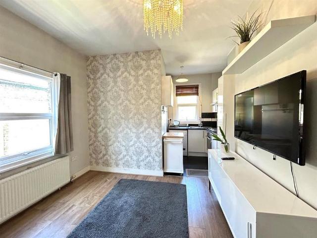 Apartment for rent in London Borough of Ealing, Greater London
