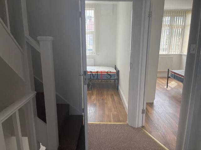Apartment for rent in London Borough of Ealing, Greater London