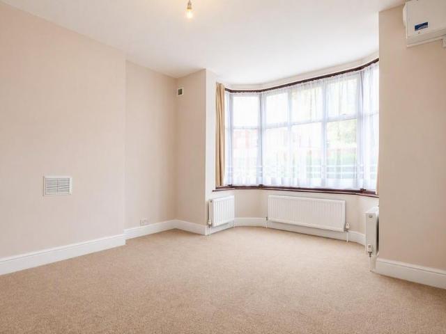 Apartment for rent in London Borough of Barnet, Greater London