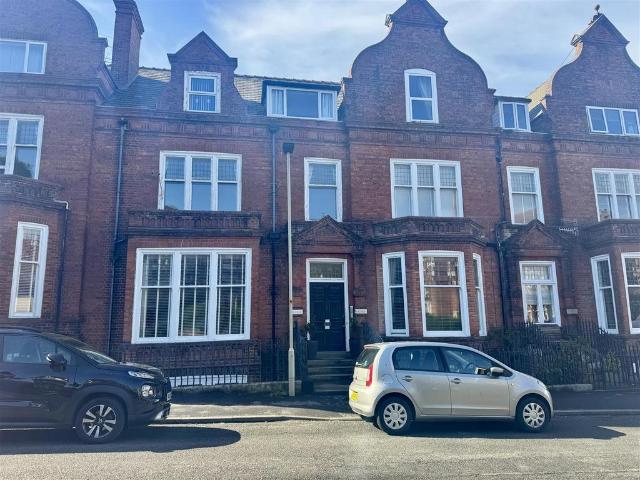 Flat for rent in South Cliff, Kepwick