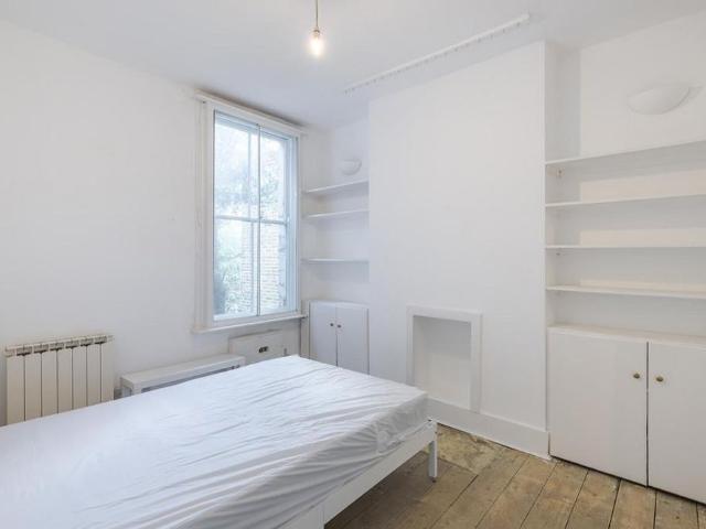 Apartment for rent in North Kensington, Greater London
