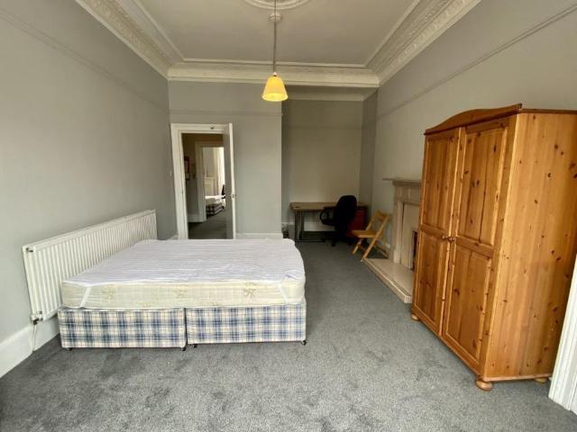 Apartment for rent in Dowanhill, Scotland