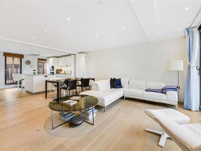 Apartment for rent in Soho, Greater London