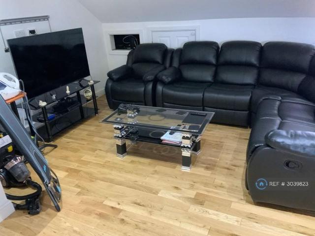 Apartment for rent in Brompton, Gillingham