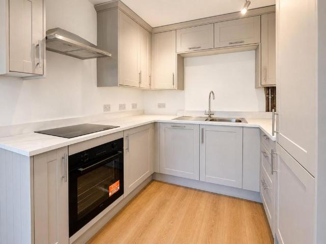 Apartment for rent in Longport, The Bridge
