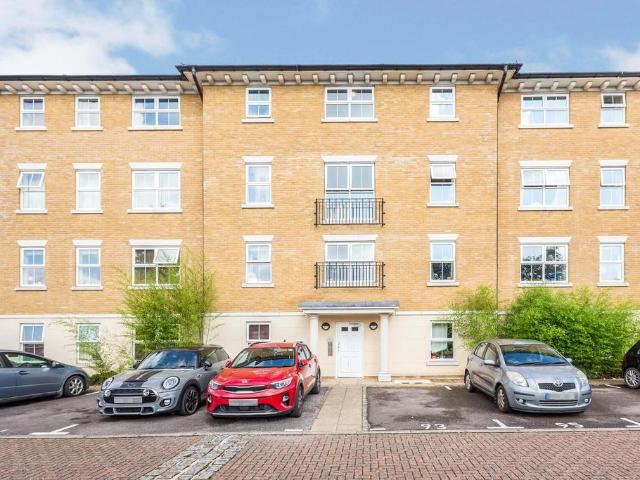 Flat for rent in Cowley Marsh, The Slade