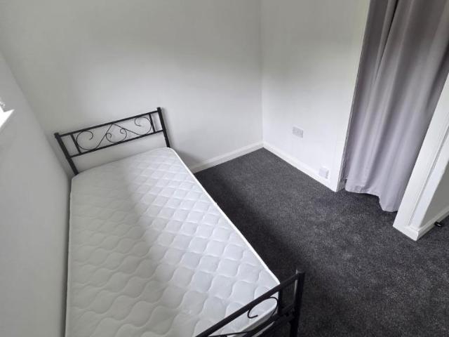 Flat for rent in Greenock, Scotland