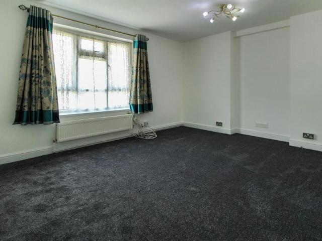 Apartment for rent in Slough