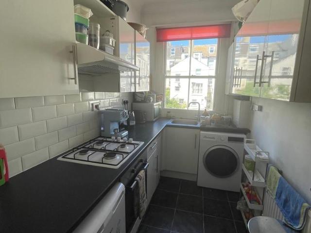 Flat for rent in Aldrington