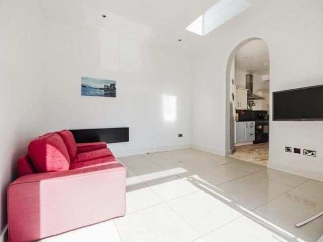 Apartment for rent in Braid Hills, Scotland
