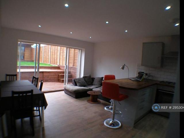 Apartment for rent in London Borough of Lewisham, New Cross