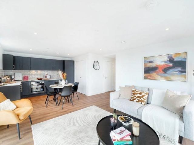 Apartment for rent in Calcot, West Berkshire