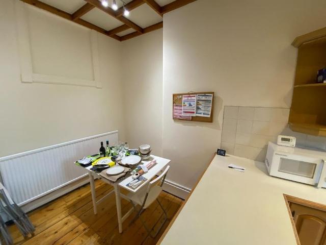 Apartment for rent in Hillside, Leith
