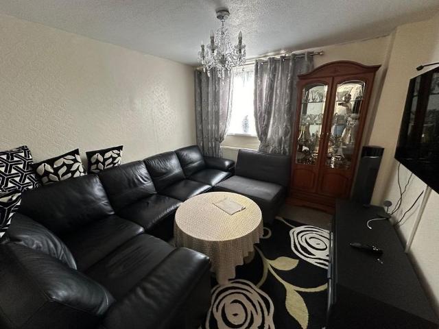 Apartment for rent in Little Ilford, Greater London