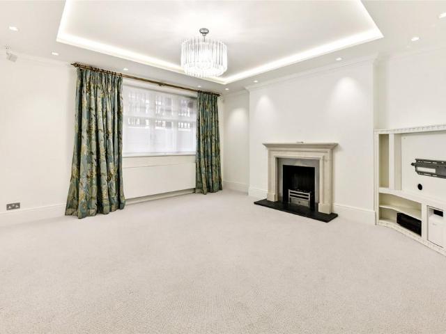 Flat for rent in Chelsea, Greater London