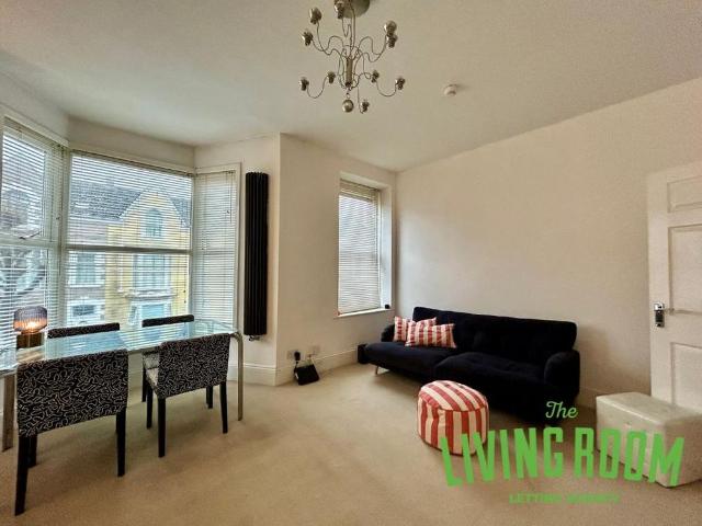 Apartment for rent in Brynmill, Swansea
