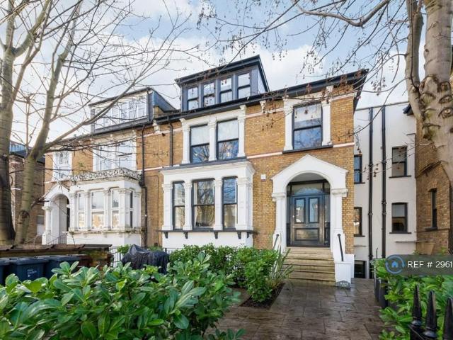 Flat for rent in Brownswood Park, Stoke Newington