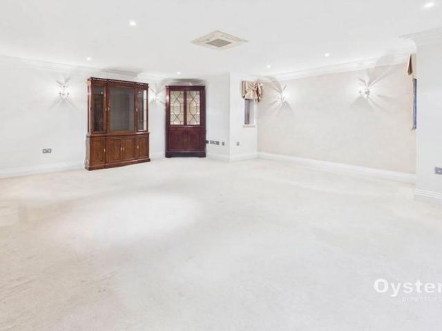Apartment for rent in Stanmore Rectory Neighbourhood, Greater London
