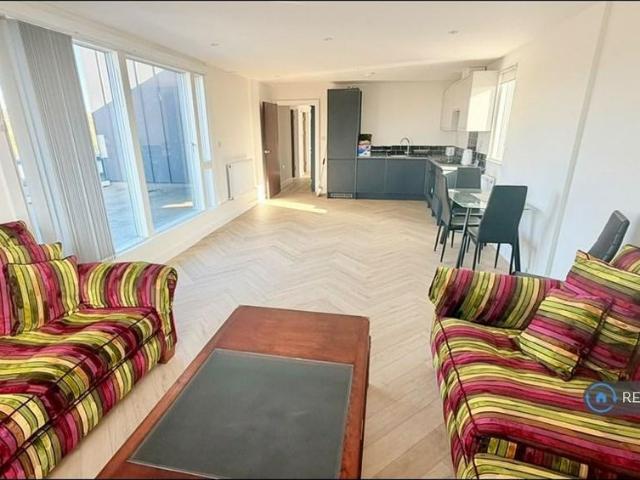 Apartment for rent in London Borough of Croydon, Greater London