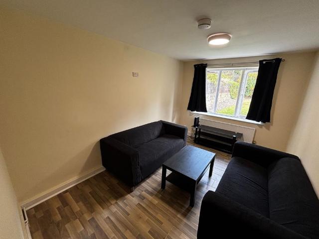 Flat for rent in Woodhouse, West Yorkshire