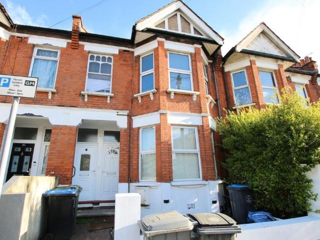 Flat for rent in Dollis Hill, Greater London