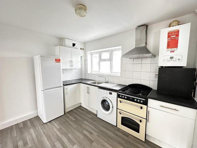 Flat for rent in Clayhall, Greater London