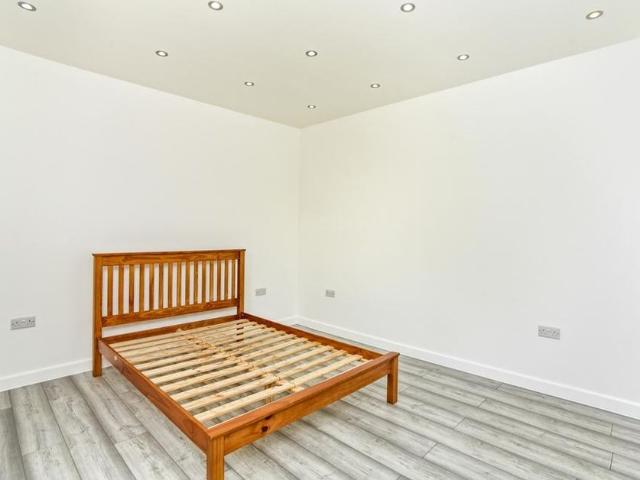 Apartment for rent in London Borough of Lewisham, Forest Hill
