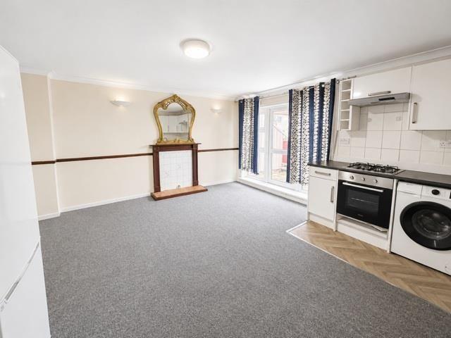 Apartment for rent in London Borough of Hounslow, Hanworth