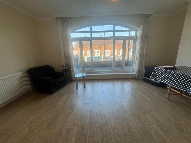 Apartment for rent in Winchmore Hill, Palmers Green